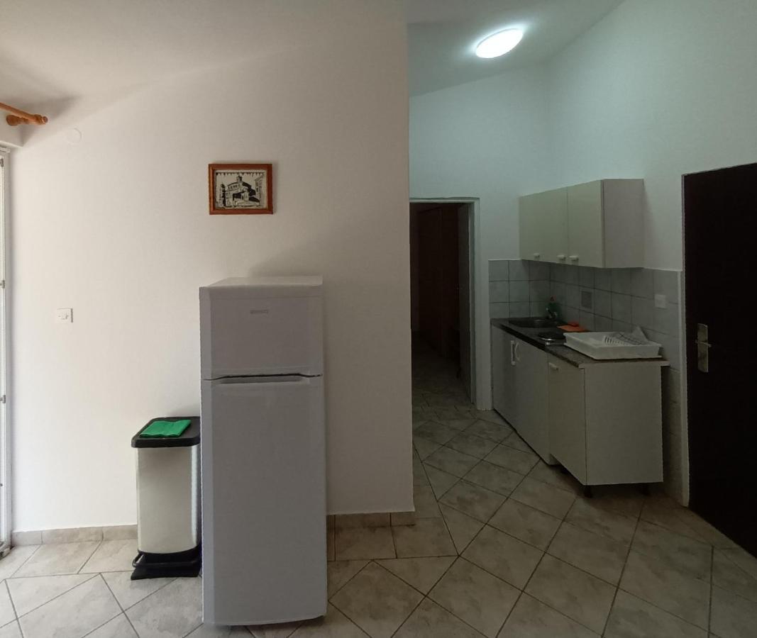 Bosi I Goli Starigrad Paklenica Exterior foto