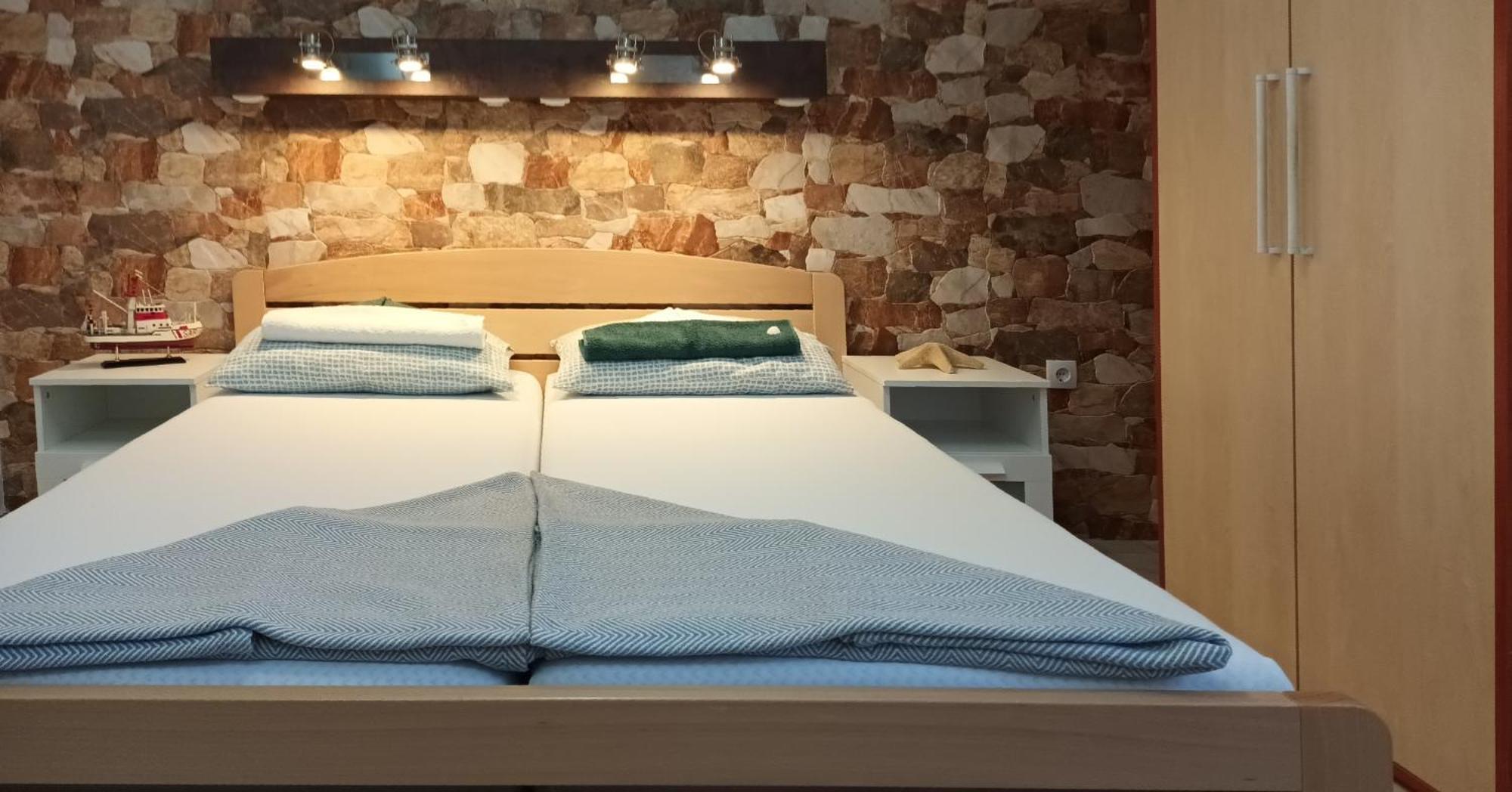 Bosi I Goli Starigrad Paklenica Exterior foto